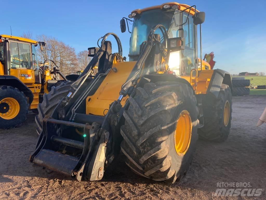 JCB 426E AGRI Gumikerekes homlokrakodók