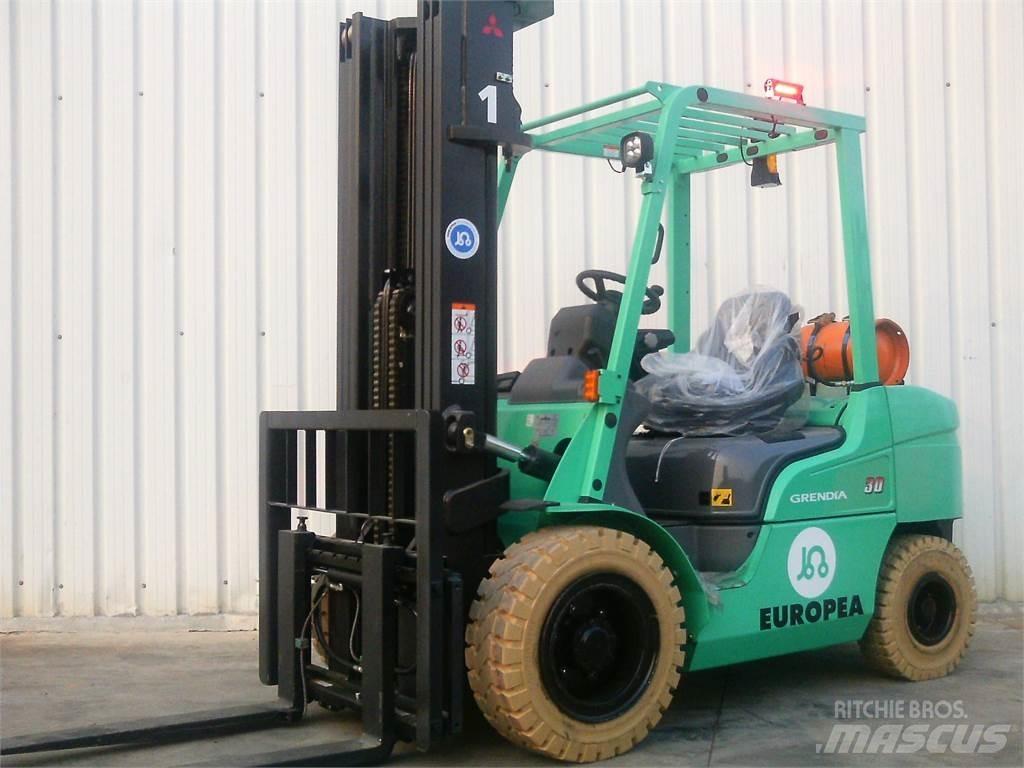 Mitsubishi FG30NTD Gázüzemű targoncák