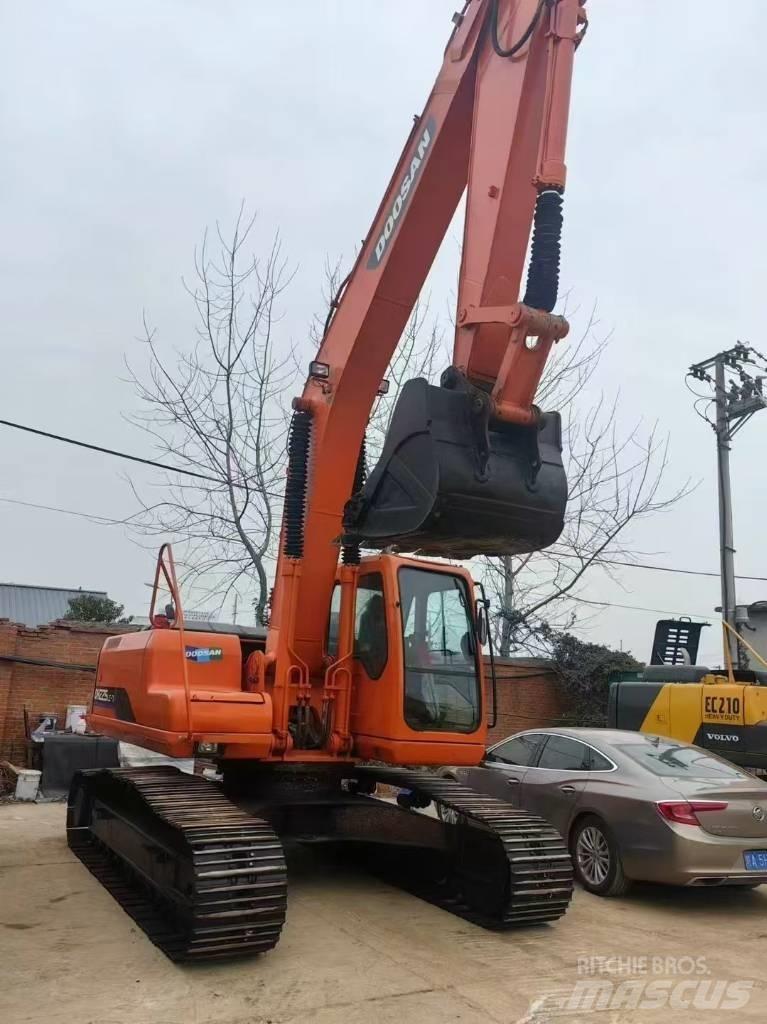 Doosan 225-7 Lánctalpas kotrók