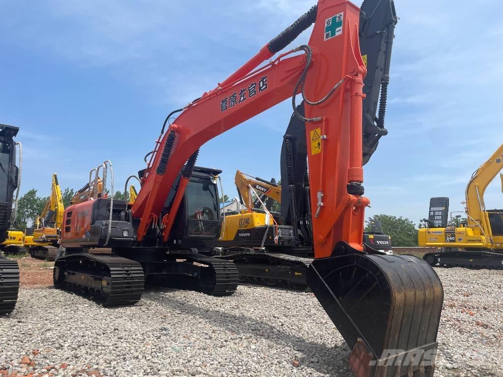 Hitachi ZX 200 Lánctalpas kotrók