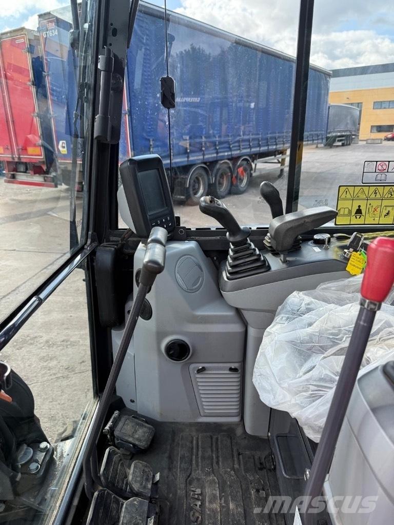 Doosan DX27Z-7 Mini kotrók < 7t
