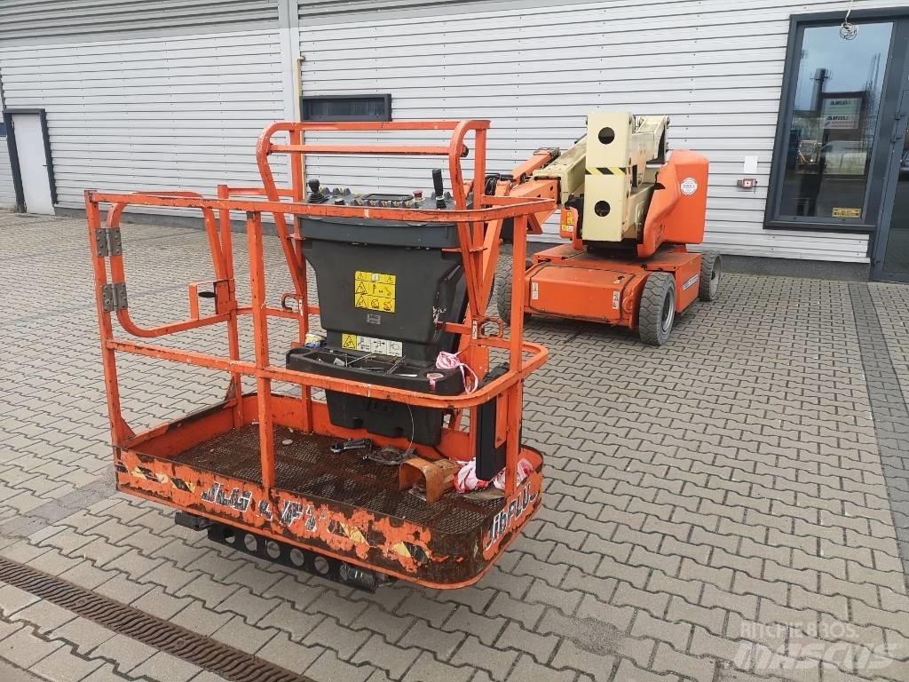 JLG E 400 AJPN Karos emelők