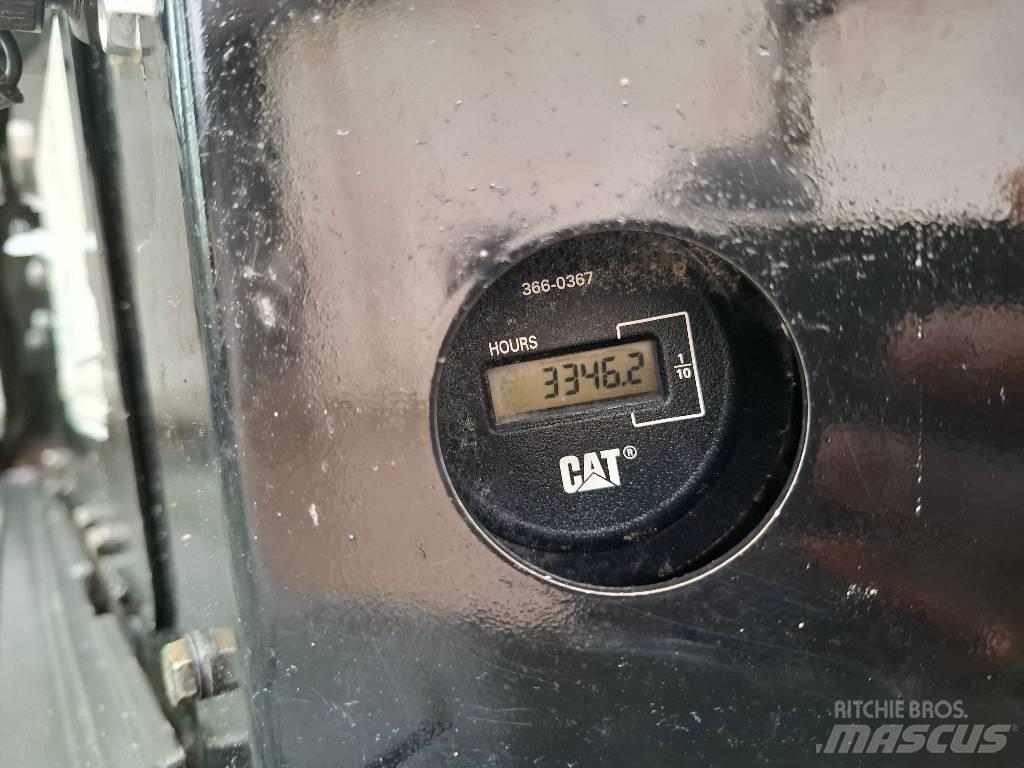 CAT 305 E2 Mini kotrók < 7t