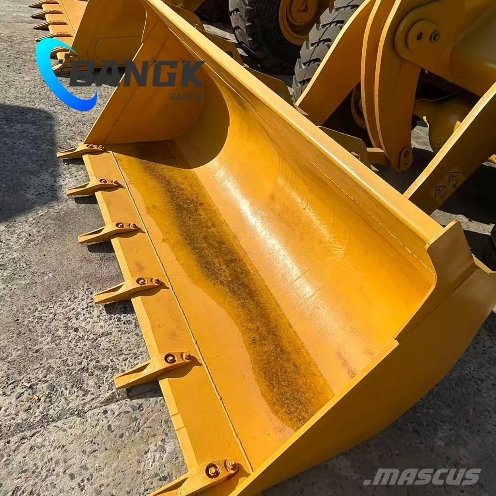 SDLG LG 936 L Gumikerekes homlokrakodók