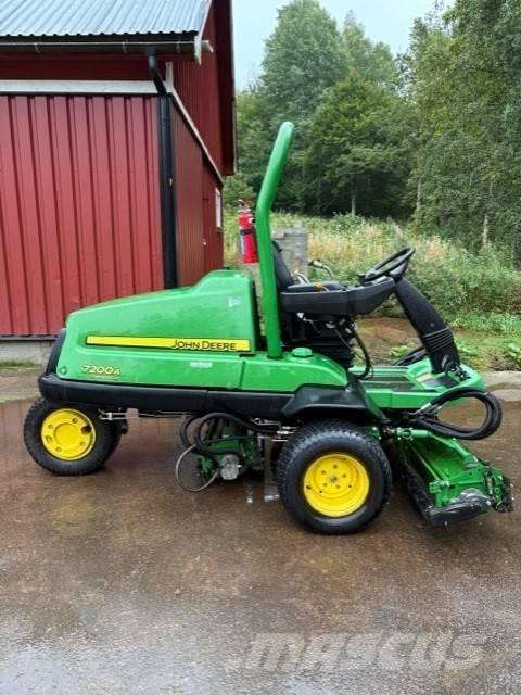 John Deere 7200 A Golfpálya fűnyírók