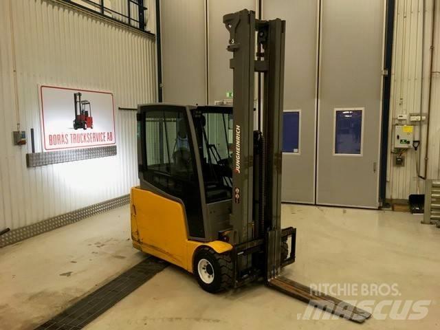 Jungheinrich EFG 220 Elektromos targoncák