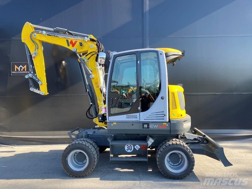 Wacker Neuson EW65 Gumikerekes kotrók