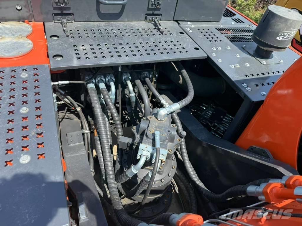 Doosan DX 340 Lánctalpas kotrók