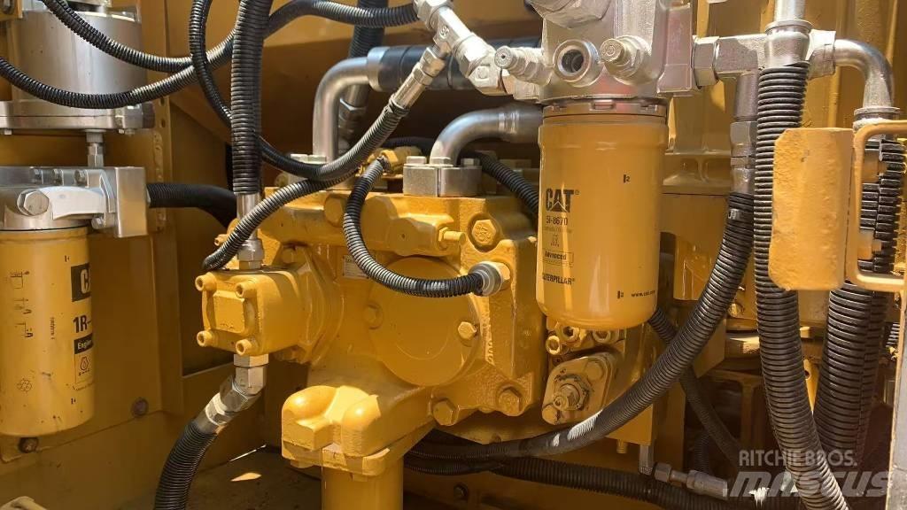 CAT 320 D L Lánctalpas kotrók
