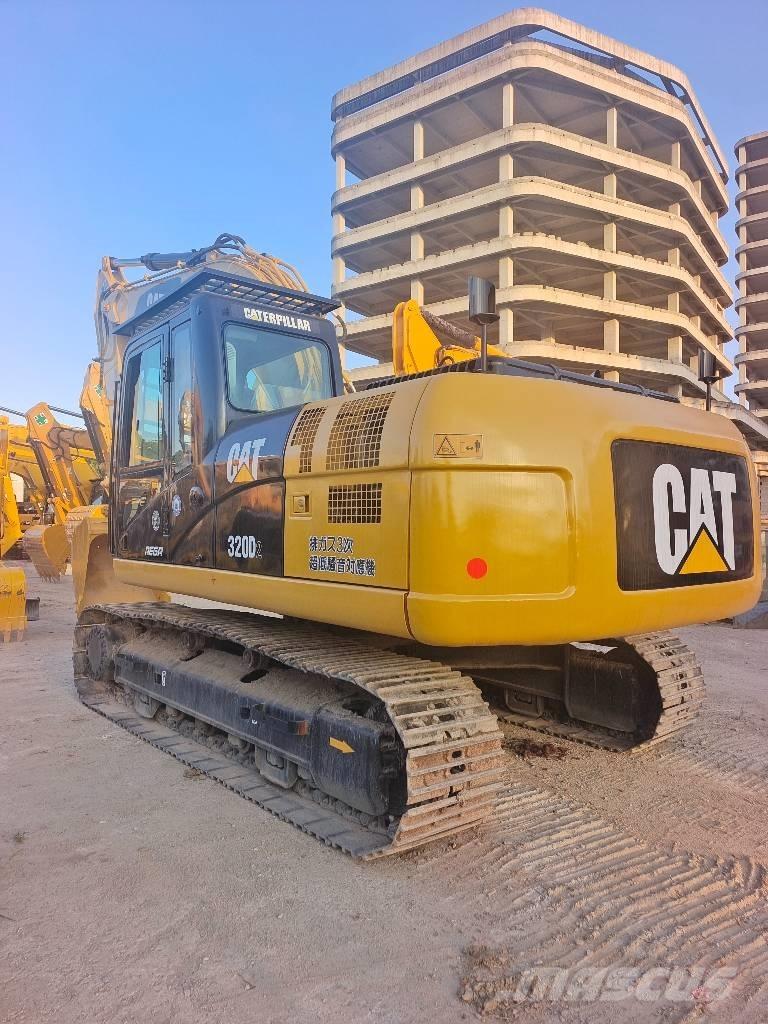 CAT 320D Lánctalpas kotrók