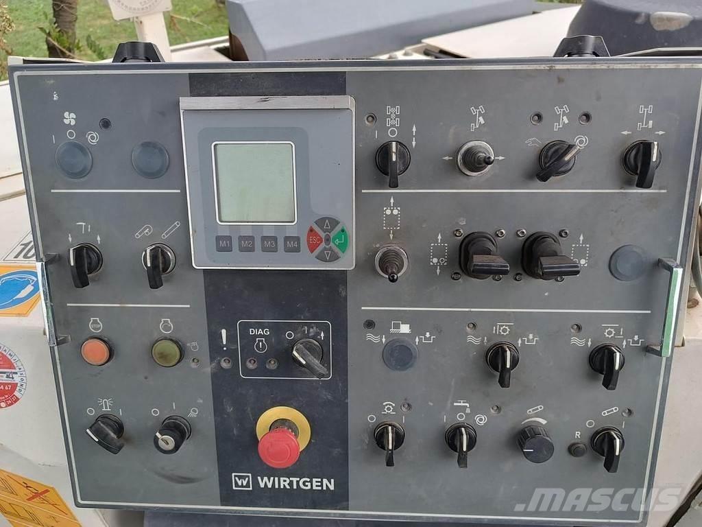 Wirtgen W100 F Betontörő gépek