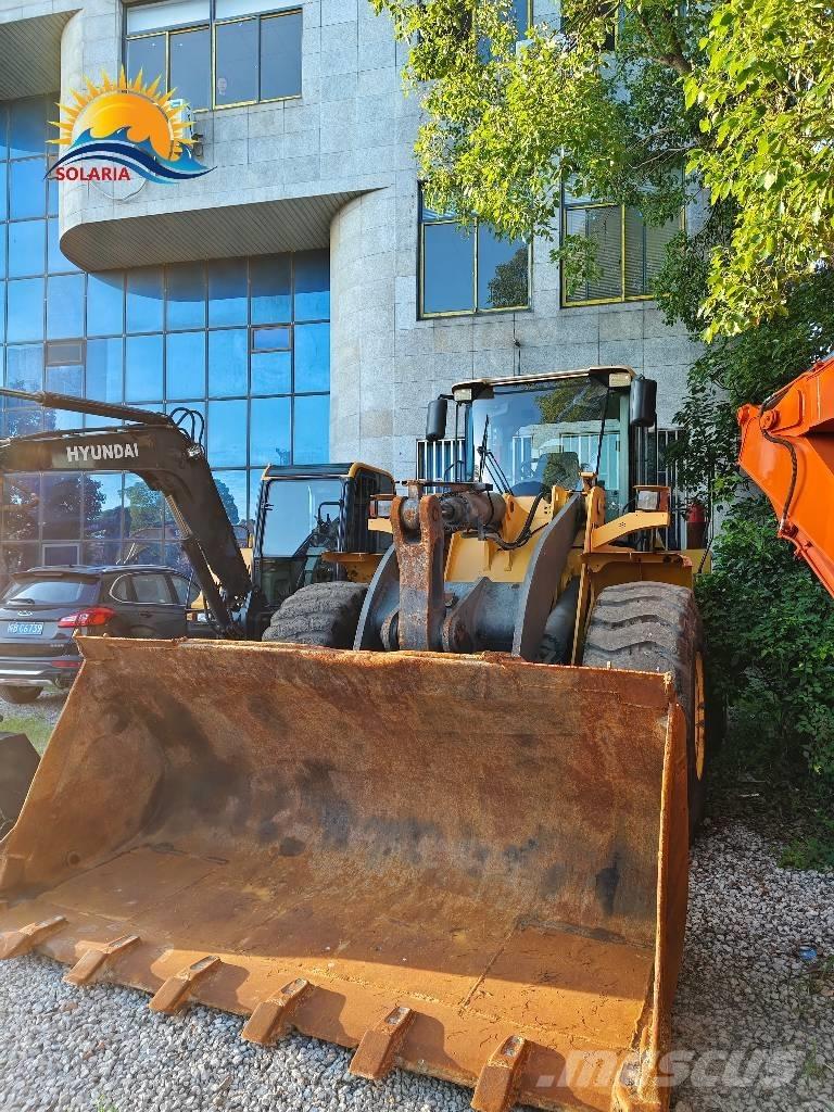 Volvo L 120 Gumikerekes homlokrakodók