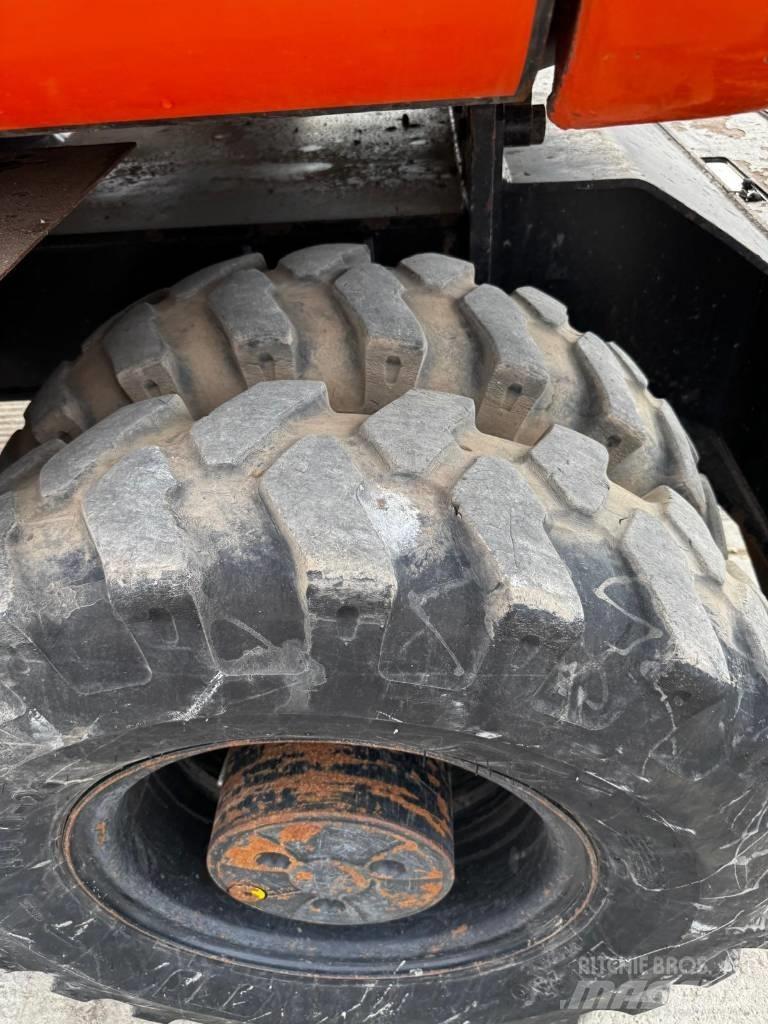 Hitachi ZX 145 W-6 Gumikerekes kotrók