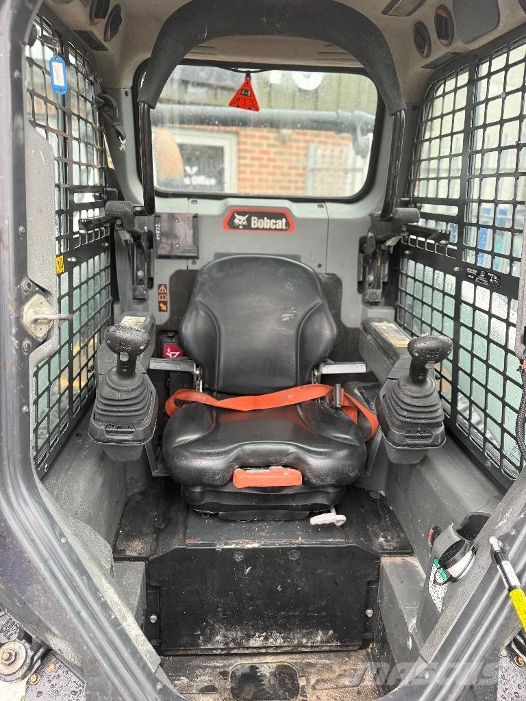 Bobcat T 66 Lánctalpas homlokrakodók