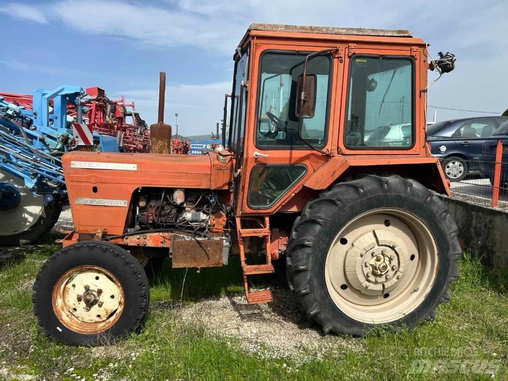 Belarus MTZ 560 Traktorok