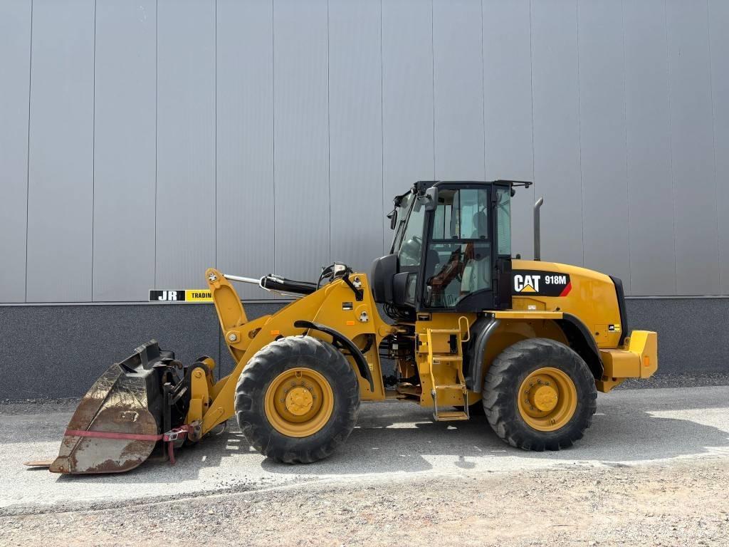 CAT 918 M Gumikerekes homlokrakodók