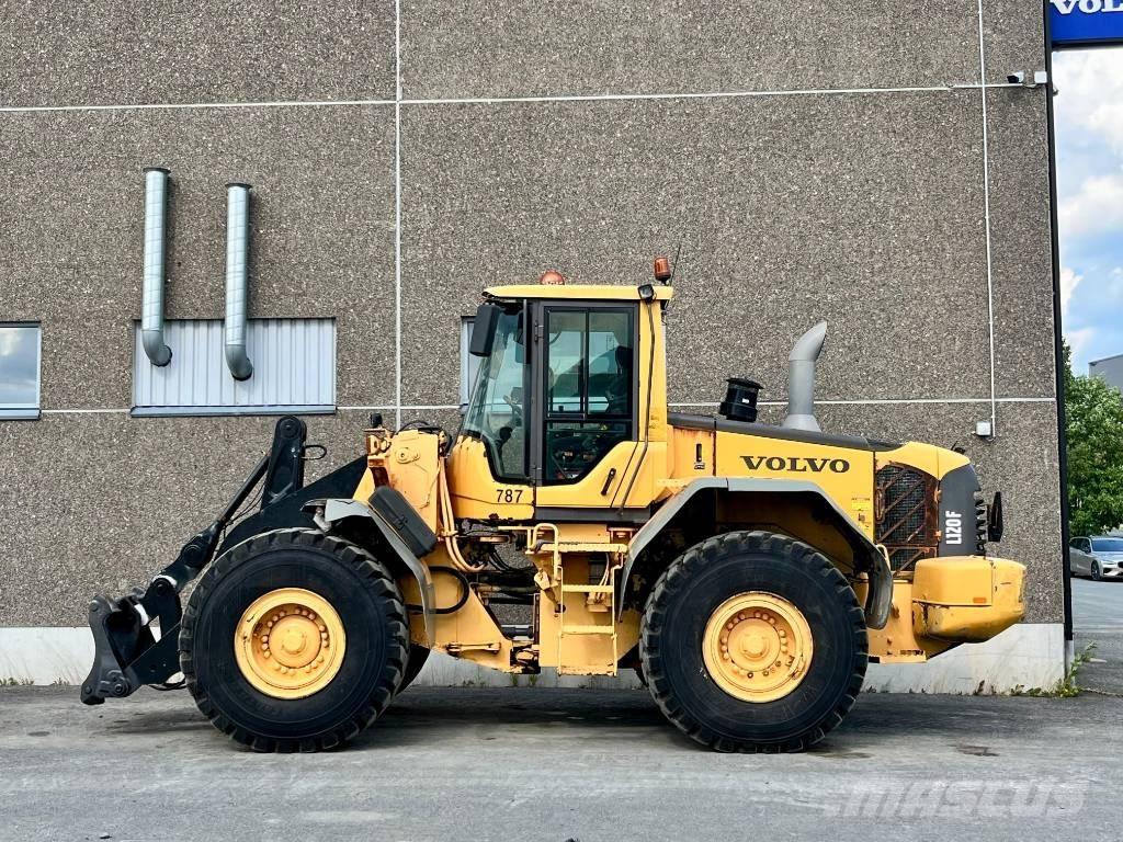 Volvo L 120 F Gumikerekes homlokrakodók