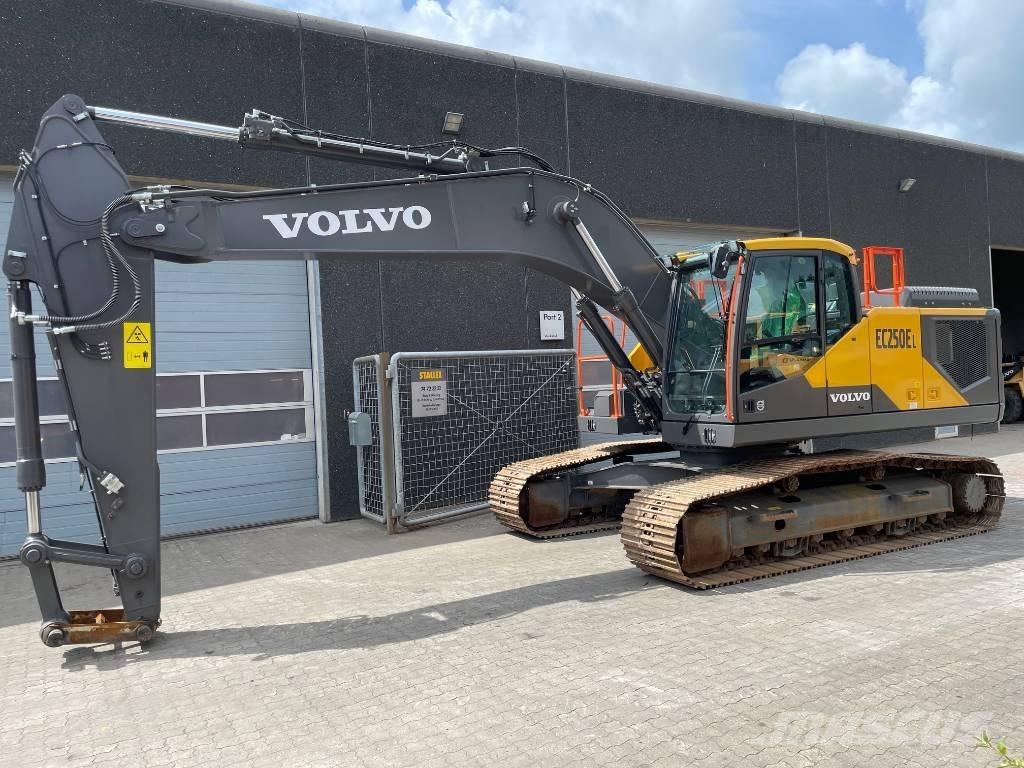 Volvo EC250E Lánctalpas kotrók