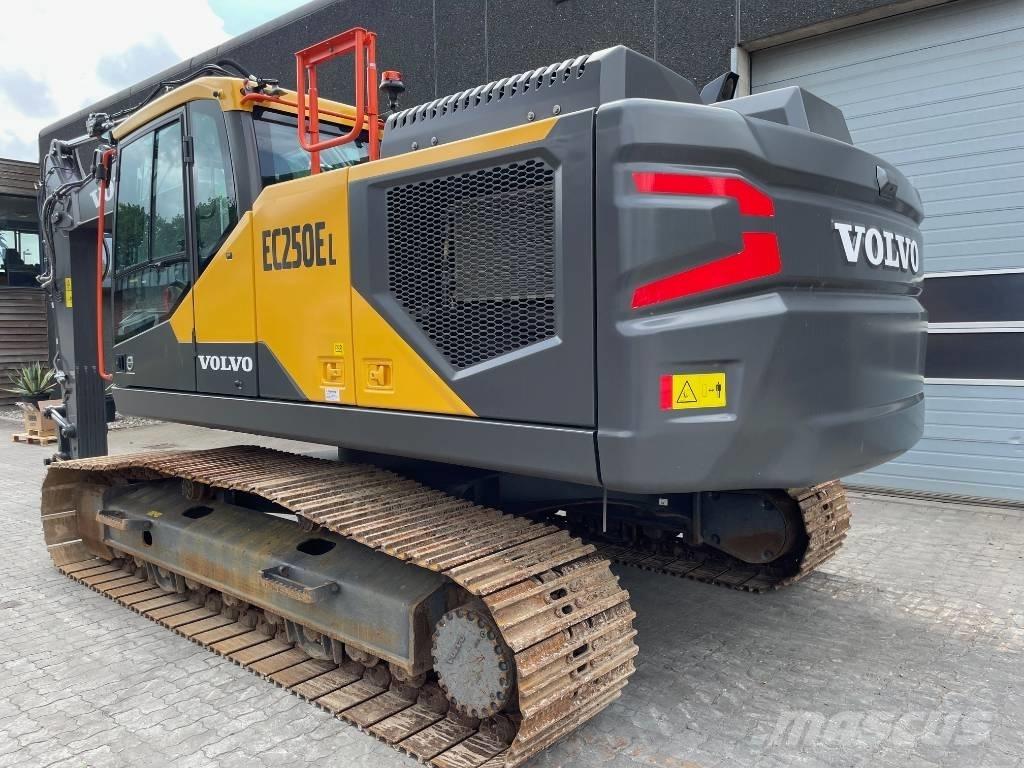 Volvo EC250E Lánctalpas kotrók