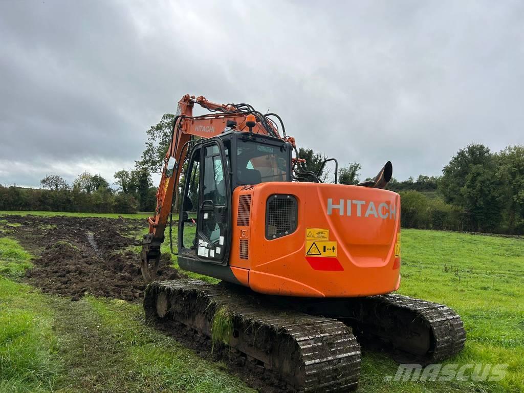 Hitachi ZX135-5 Lánctalpas kotrók
