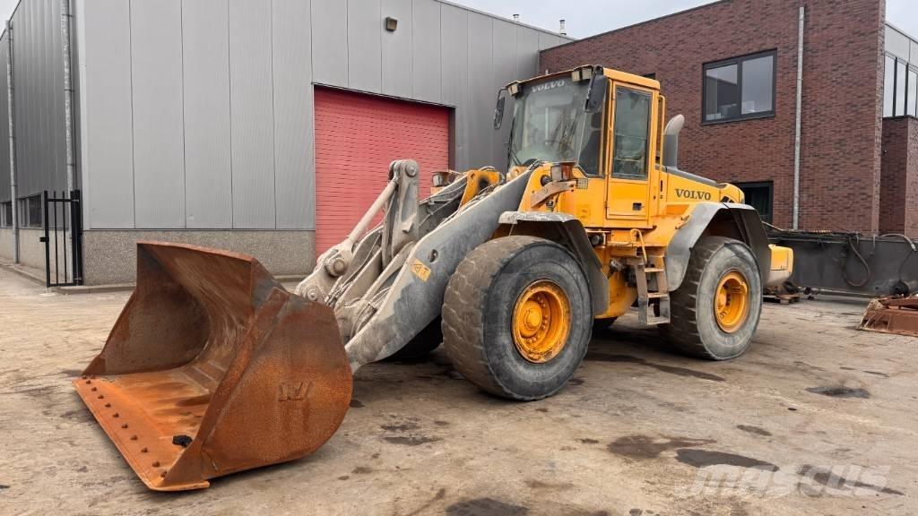 Volvo L 120 E Gumikerekes homlokrakodók