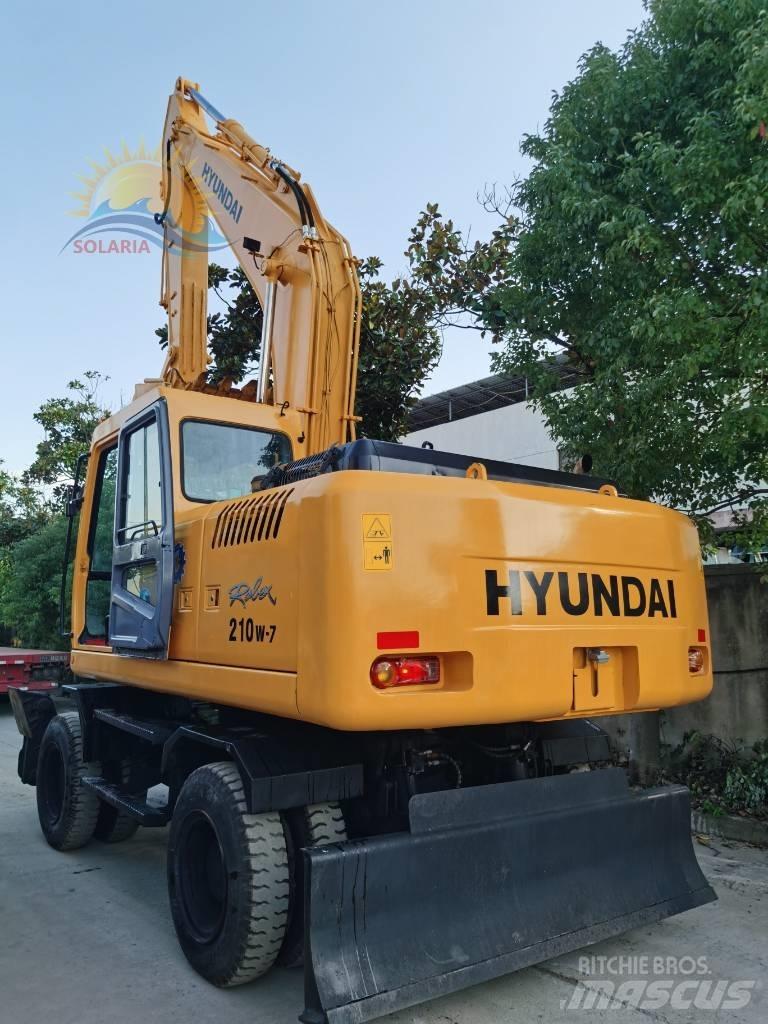 Hyundai R210W-7 Gumikerekes kotrók