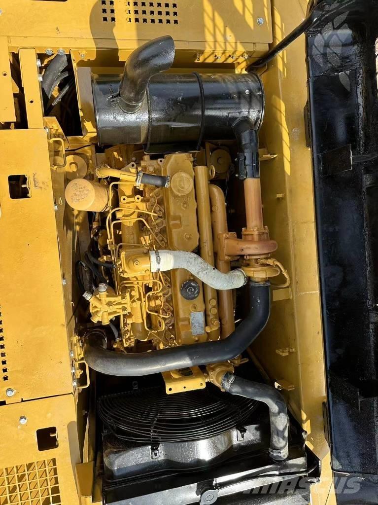 CAT 320 B Lánctalpas kotrók