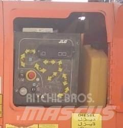 JLG 800AJ Karos emelők