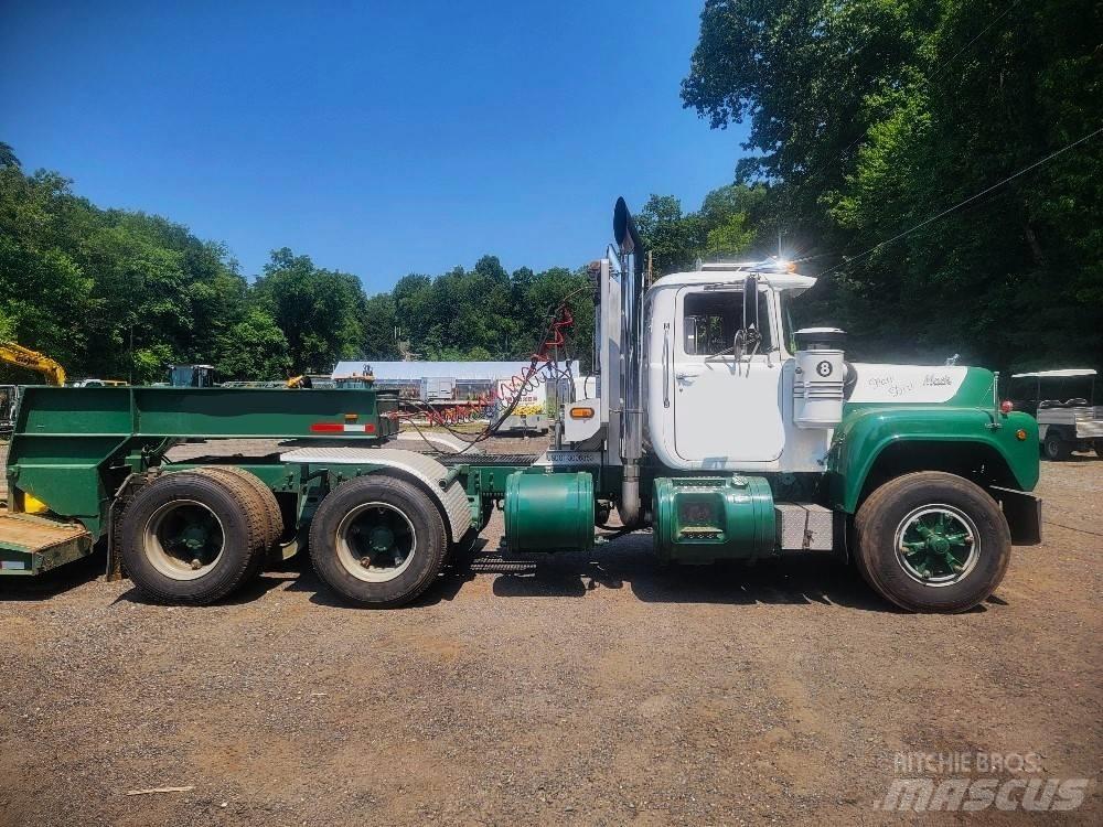 Mack R 688 ST Nyergesvontatók