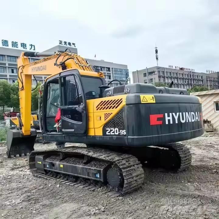 Hyundai 220-9S Lánctalpas kotrók