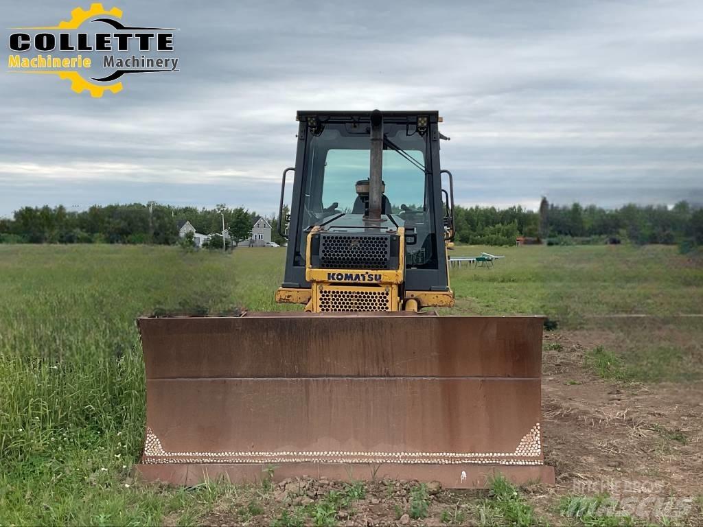 Komatsu D 39 EX-21 A lánctalpas dózerek