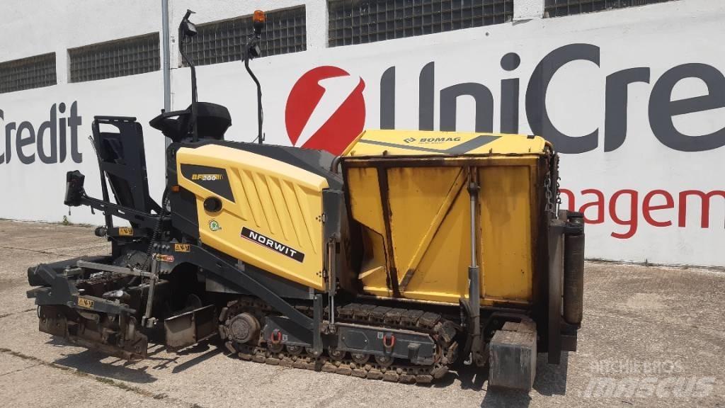 Bomag BF 200 C-2 Aszfalt terítõ gépek