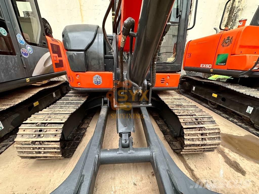 Hitachi ZX 68USR-5A Mini kotrók < 7t