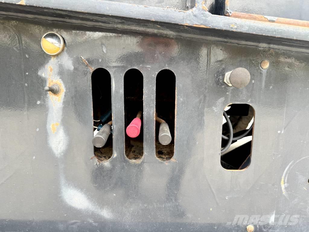 Landoll 440B Platós / Ponyvás pótkocsik