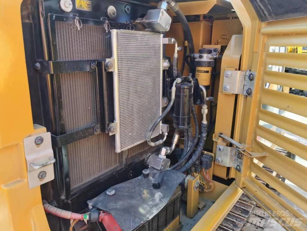 CAT 305.5E2 Lánctalpas kotrók