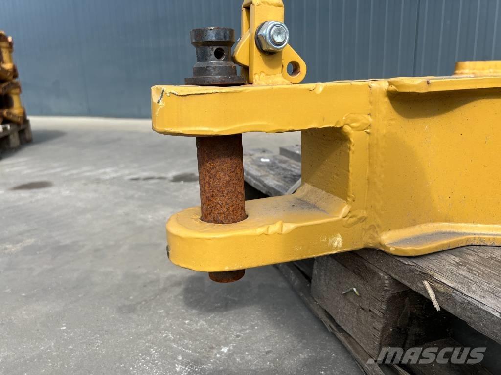 CAT D6R / D6T Zugmaul Egyéb alkatrészek