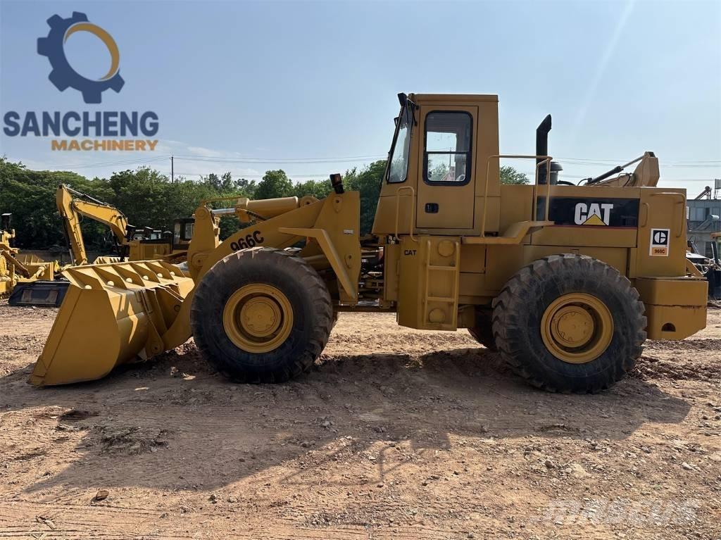 CAT 966 C Gumikerekes homlokrakodók