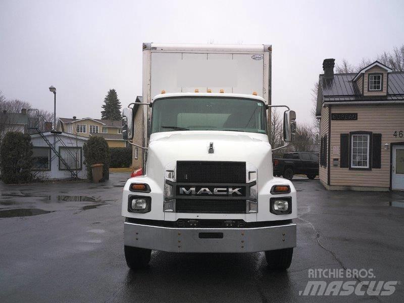 Mack MD 6 Egyéb