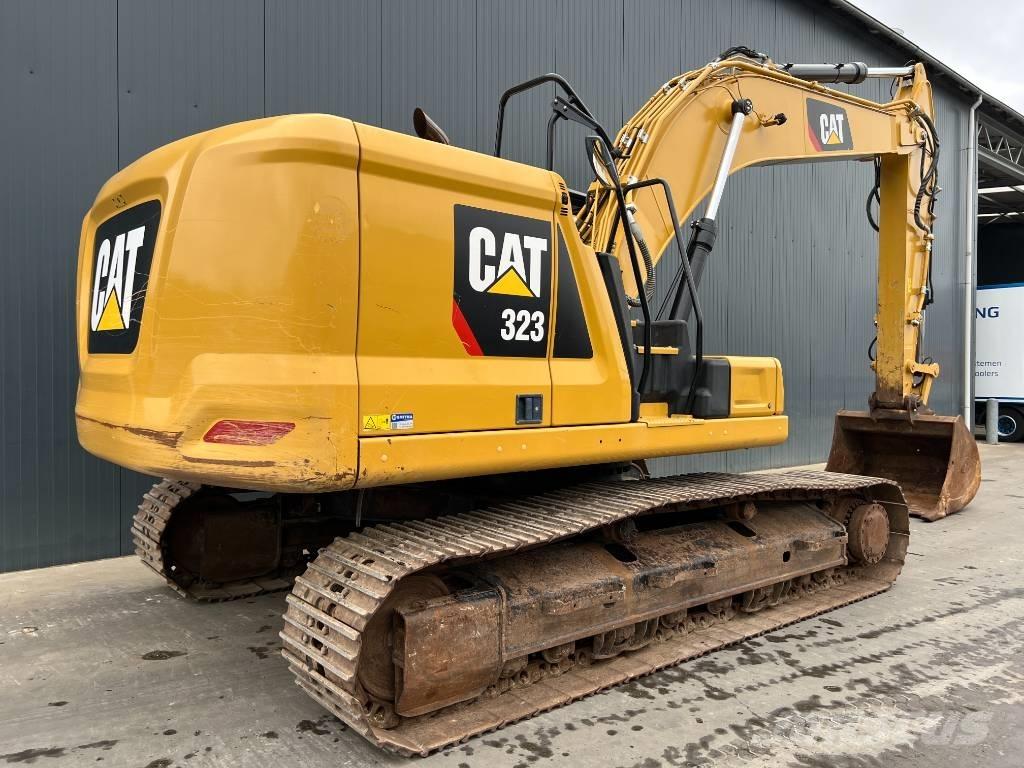 CAT 323 07A Lánctalpas kotrók