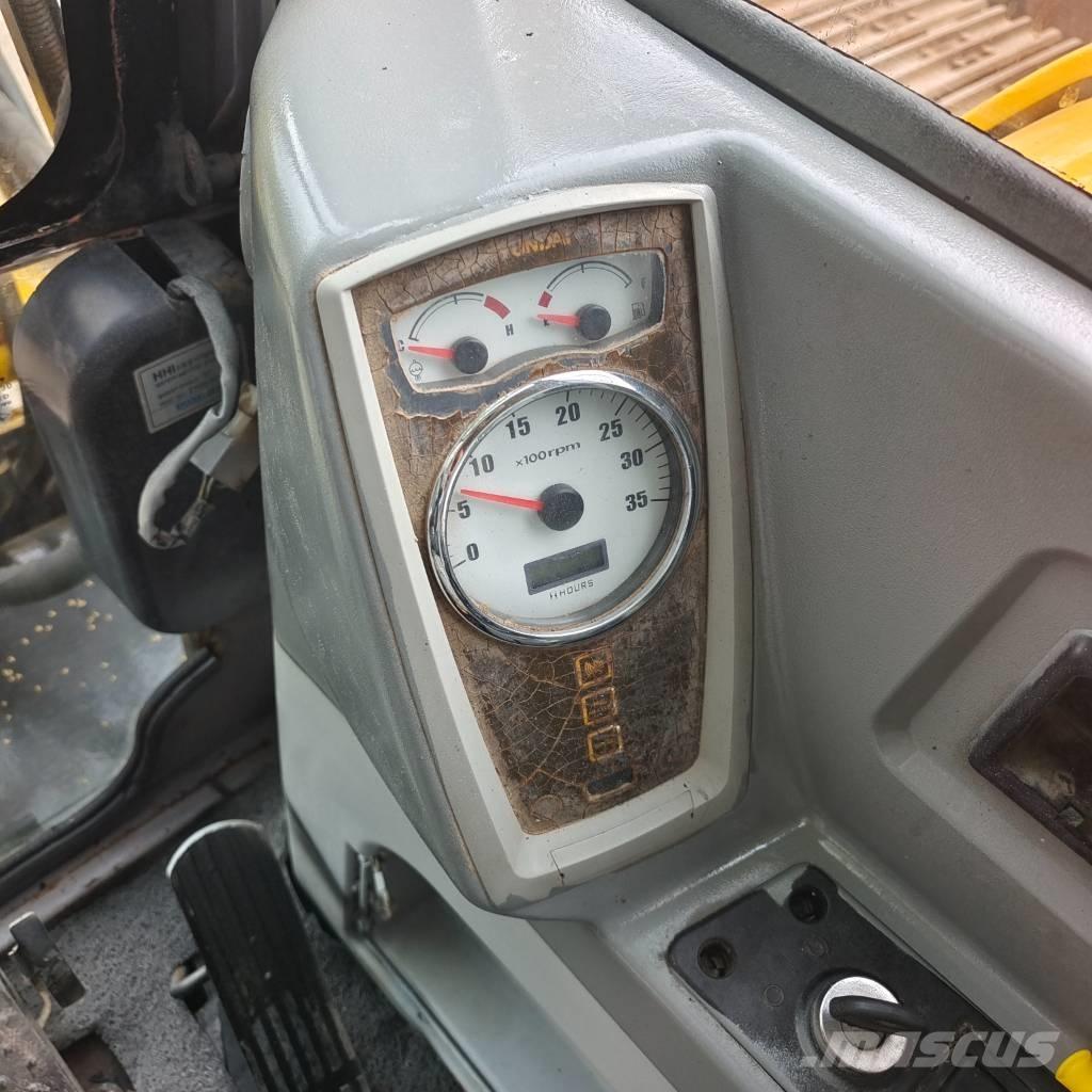 Hyundai 60 W-7 60W-9 Gumikerekes kotrók