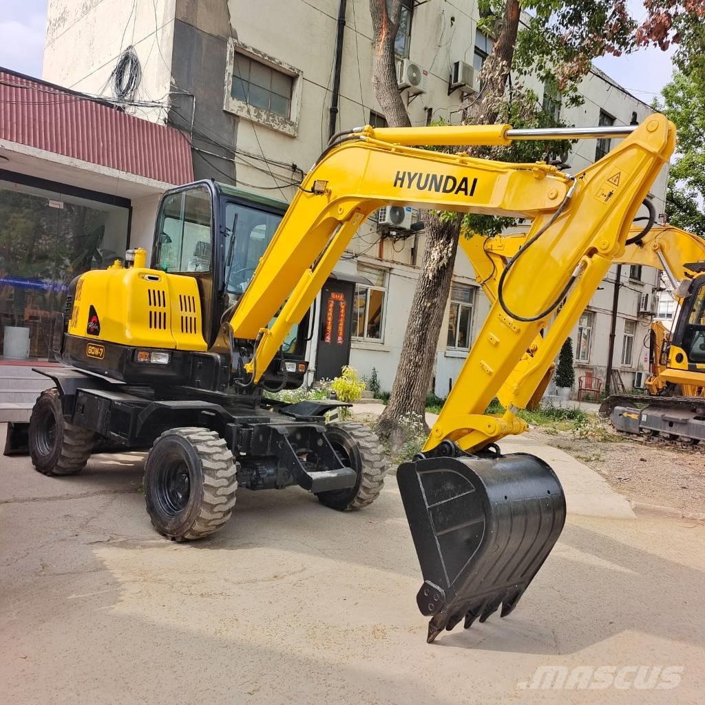 Hyundai 60 W-7 60W-9 Gumikerekes kotrók