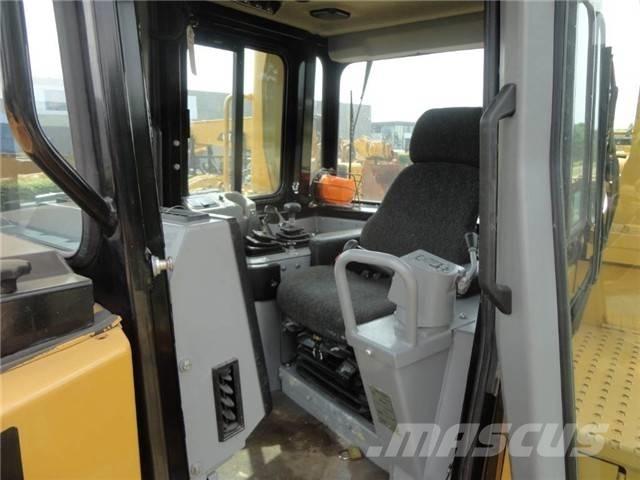 CAT D 8 R lánctalpas dózerek