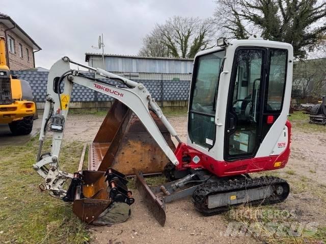 Takeuchi TB 216 V4 Mini kotrók < 7t