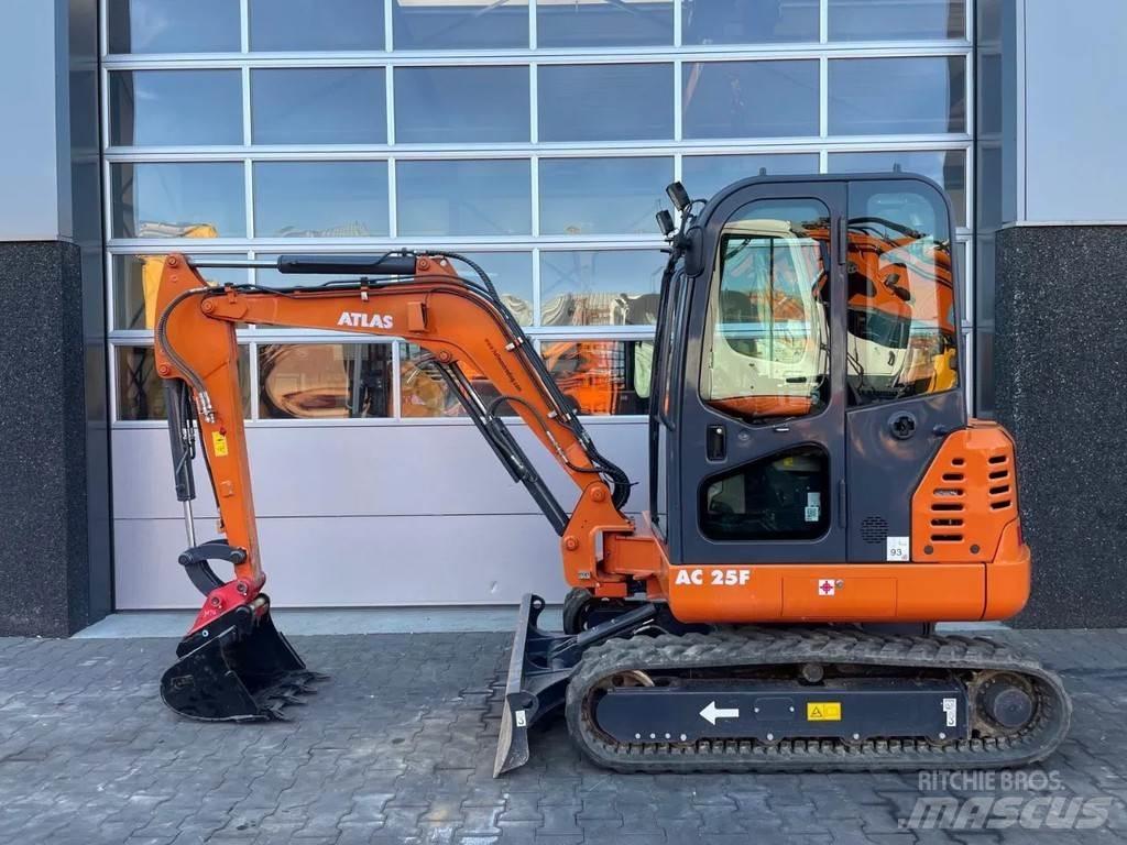 Atlas AC25F Mini kotrók < 7t