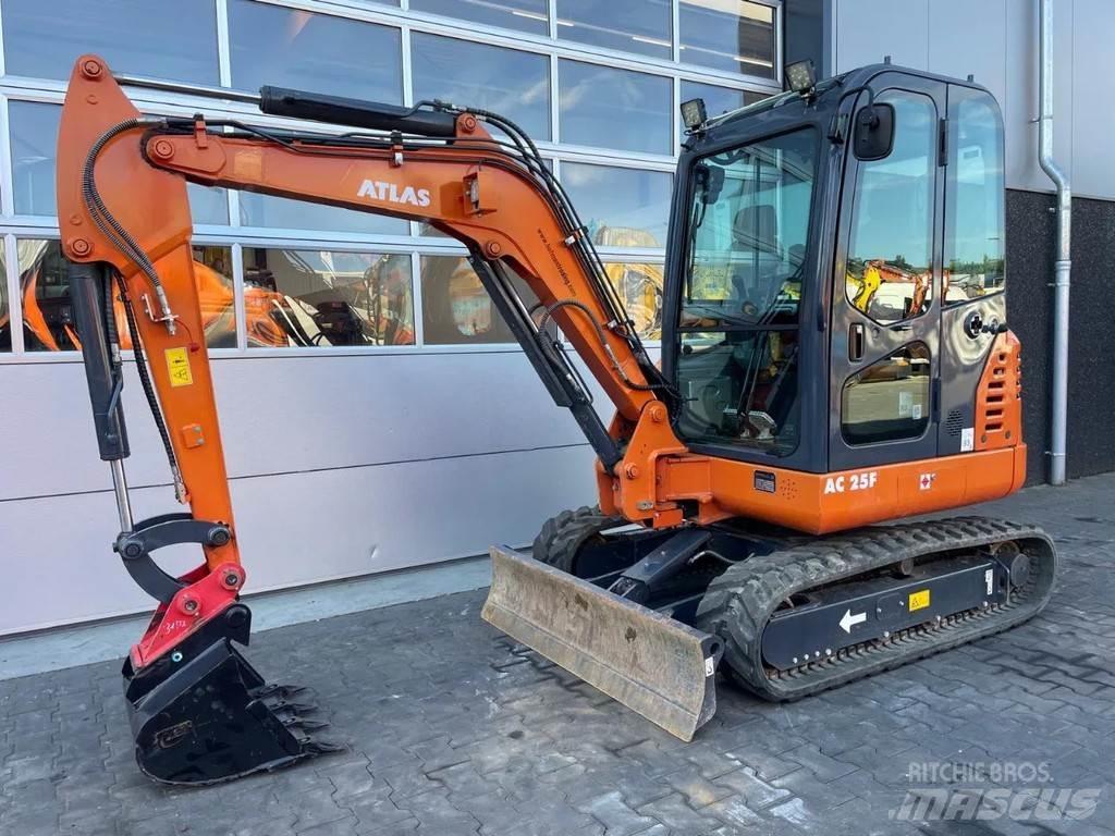 Atlas AC25F Mini kotrók < 7t