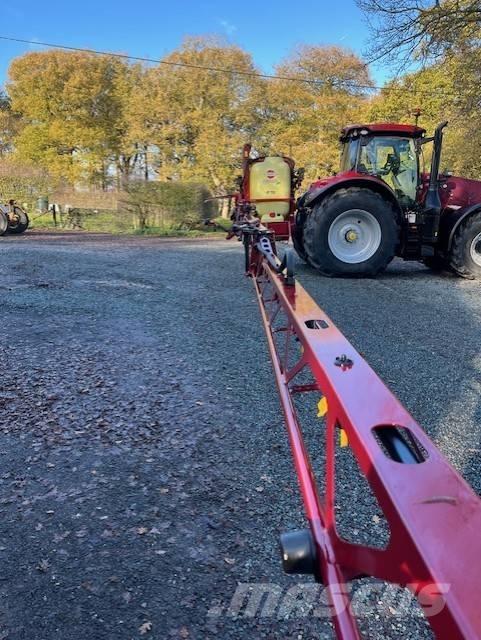 Hardi MASTER PLUS Rögzített trágyaszórók