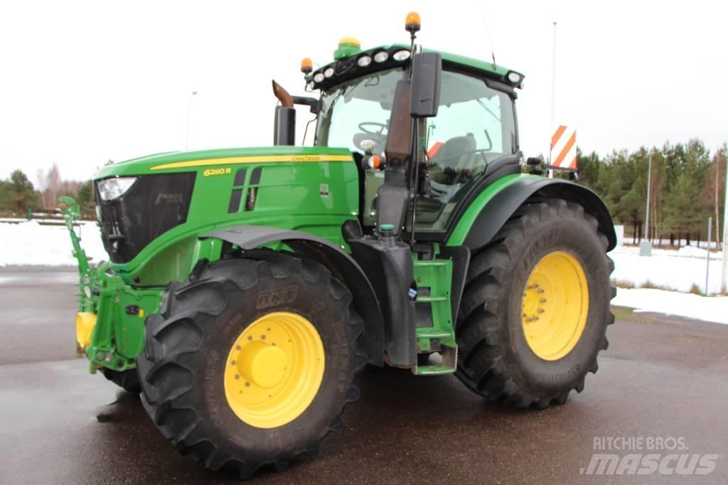 John Deere 6250 R Traktorok