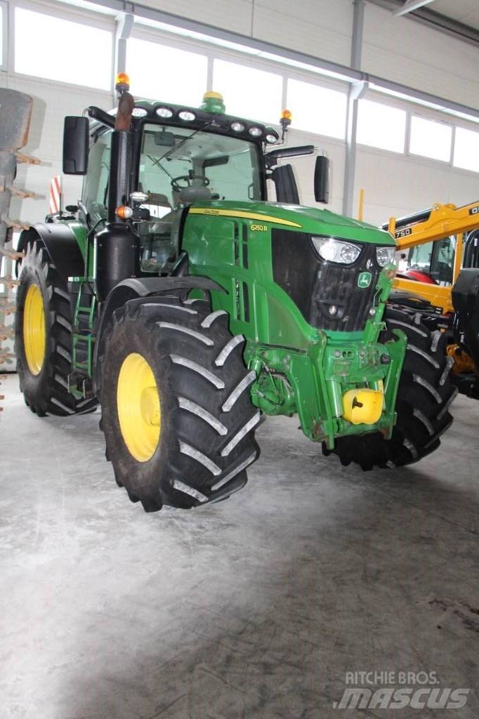John Deere 6250 R Traktorok
