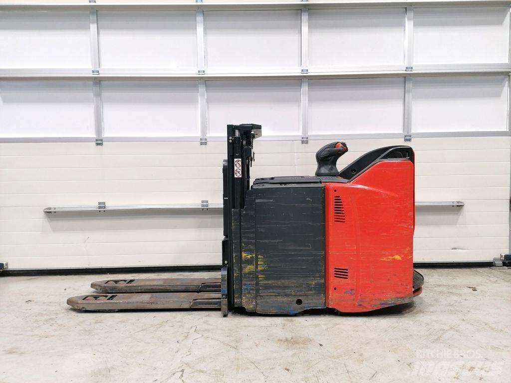 Linde D12 SP Gyalogkíséretű targonca