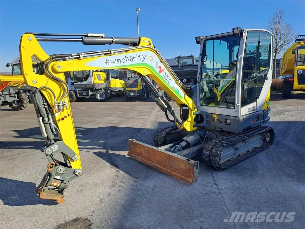 Wacker Neuson ET42 Lánctalpas kotrók